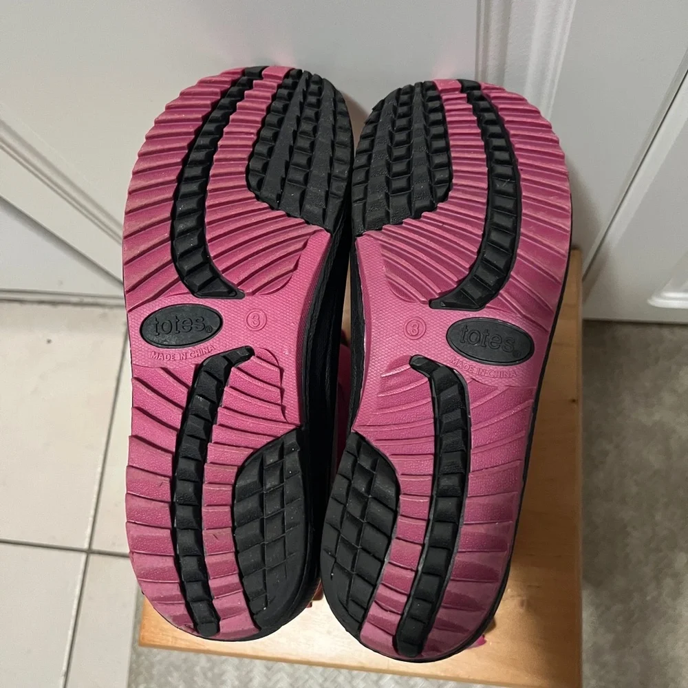 Totes Winter Snow Boots, Size 3M, Black,Gray & Pink